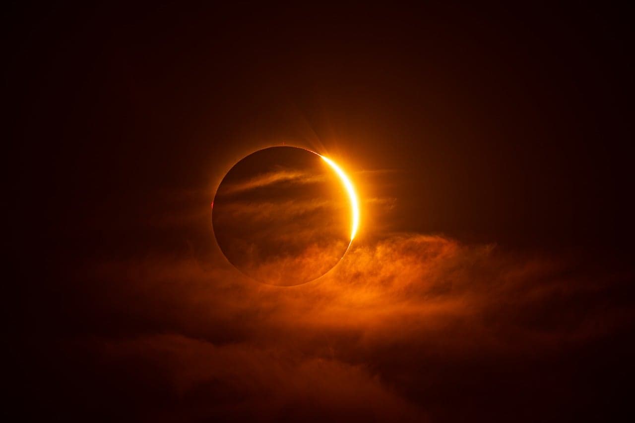 Startup built eclipse‑glasses business with AI, booked ~40 million HUF pre‑tax profit