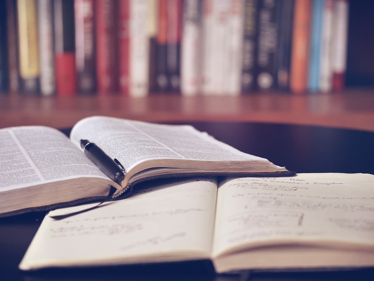 The abundance of intelligence: how artificial intelligence is changing access to knowledge