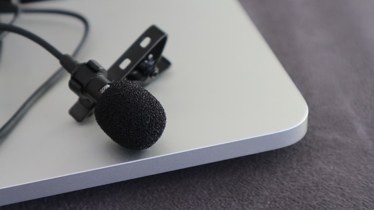 AI-powered virtual anchors speed up Hungarian online video production