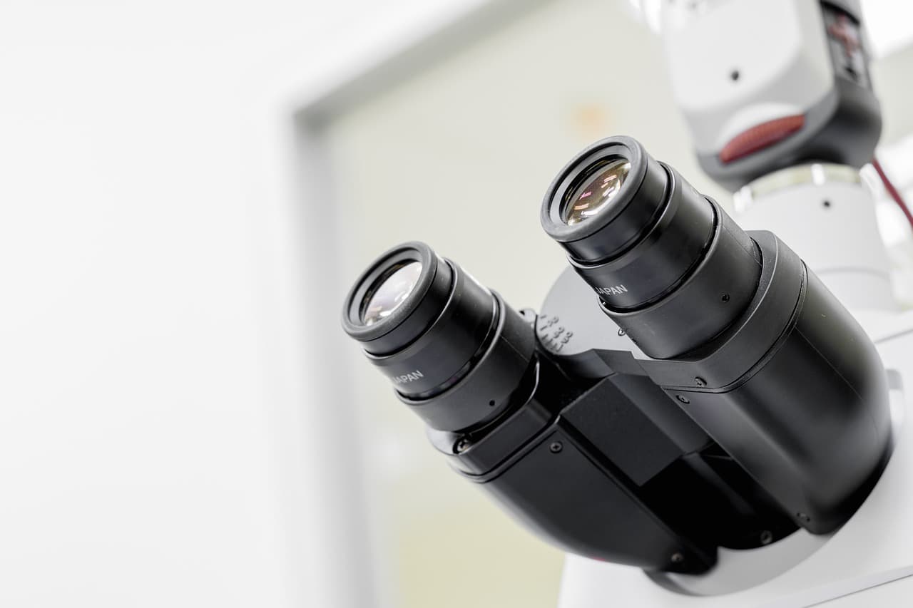 Anthropic invites life-science guest investigators for 8–12 week collaborations