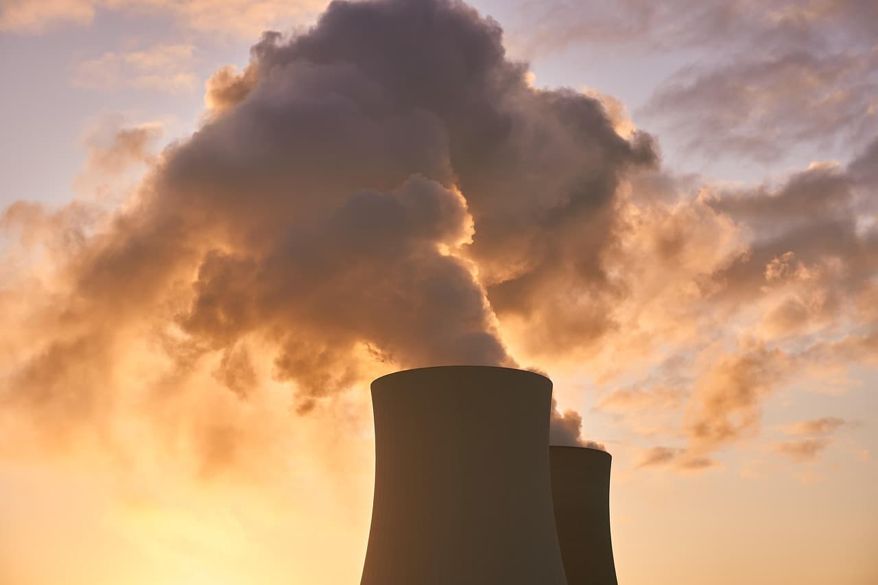 Water and Power Constraints Raise Funding Risks for AI Data Centers