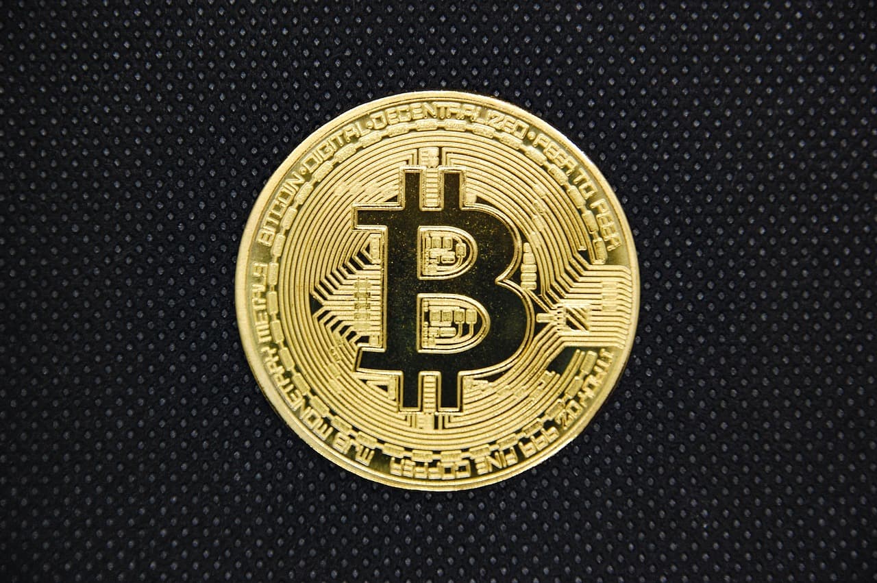 Bitcoin Miners Rent Power to AI: Riot Platforms’ $9.1B, 20‑Year Deal with Anthropic