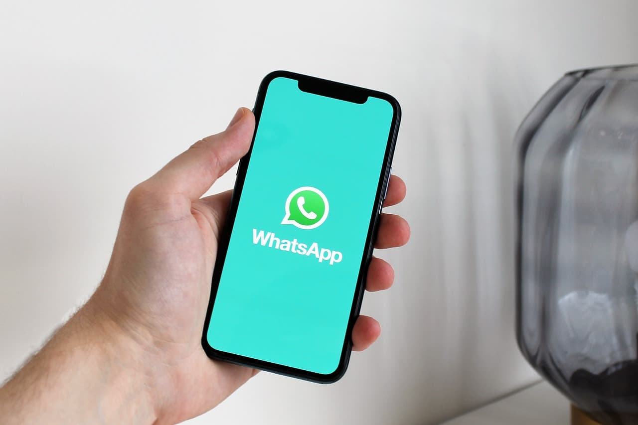 Az OpenAI hirdetéseket kezd megjeleníteni a ChatGPT ingyenes és Go szintjén Indiában