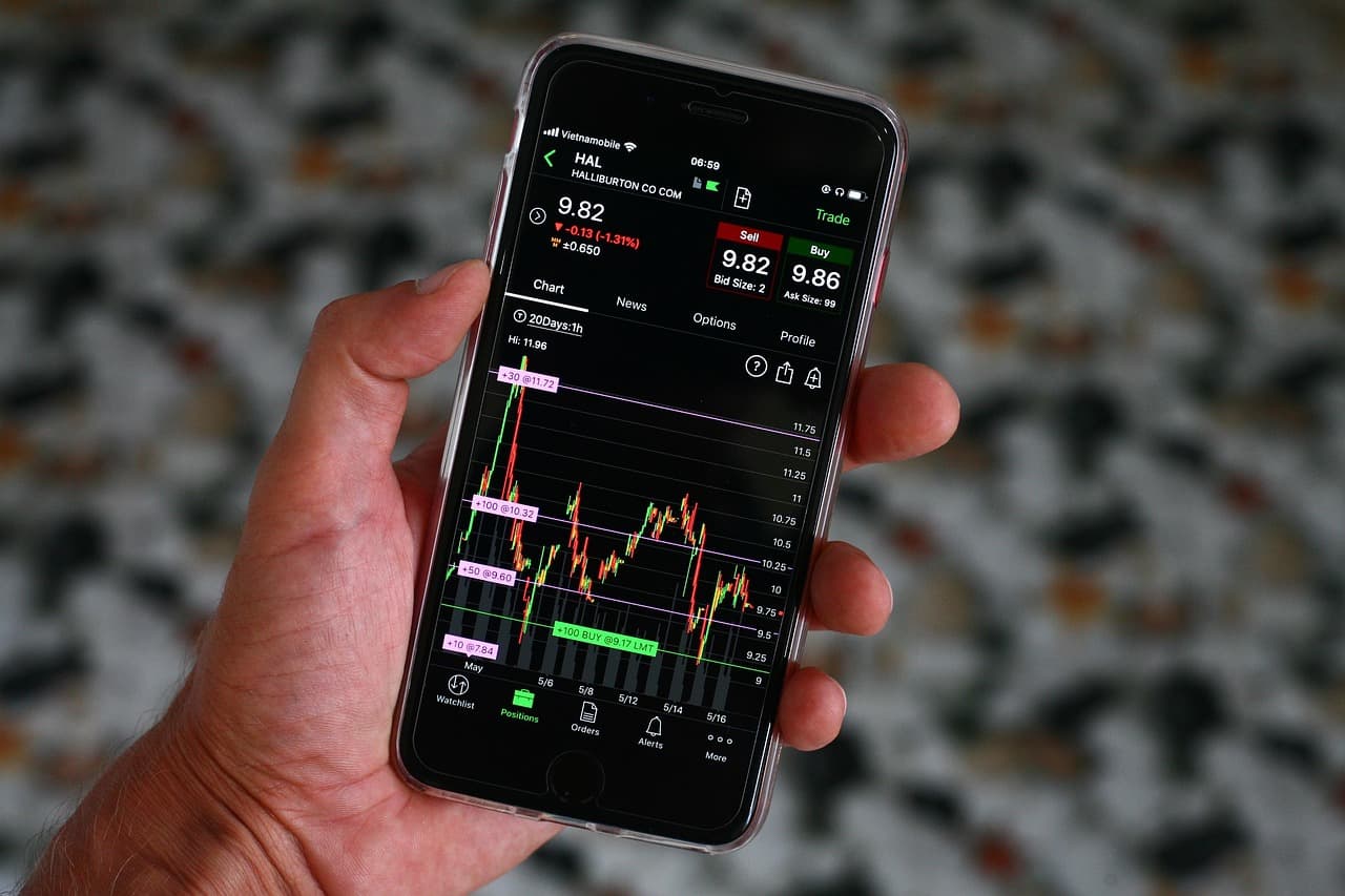 SoftBank shares plunge as AI safety warnings and heavy OpenAI spending raise investor concern