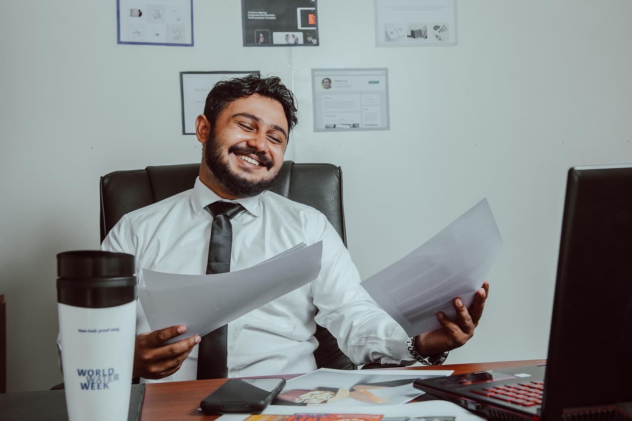 Managers Gain Productivity from AI but Face New Oversight Burdens