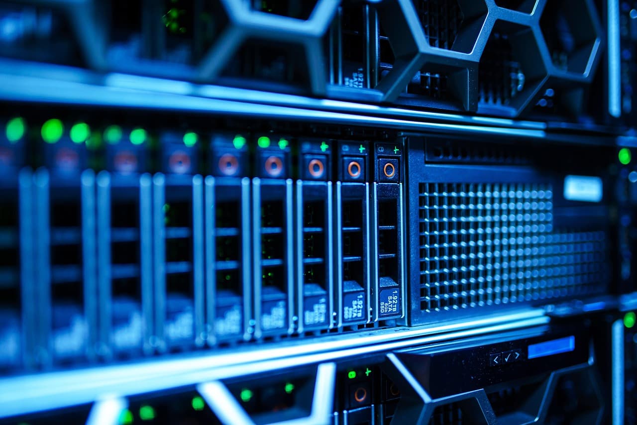 Trump urges accelerated data‑center and AI buildout, calls data centers the 'oil' of next 20–25 years