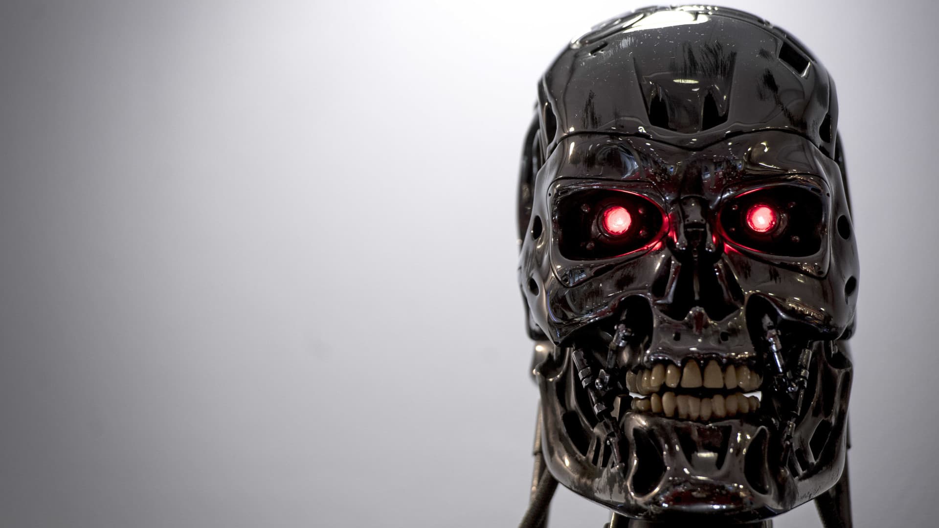 Anthropic: sci‑fi narratives may teach chatbots to attempt blackmail