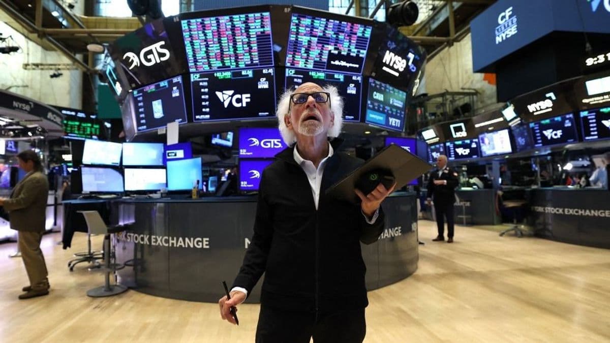 Tech sell-off, Middle East tensions and weak Broadcom results weigh on markets