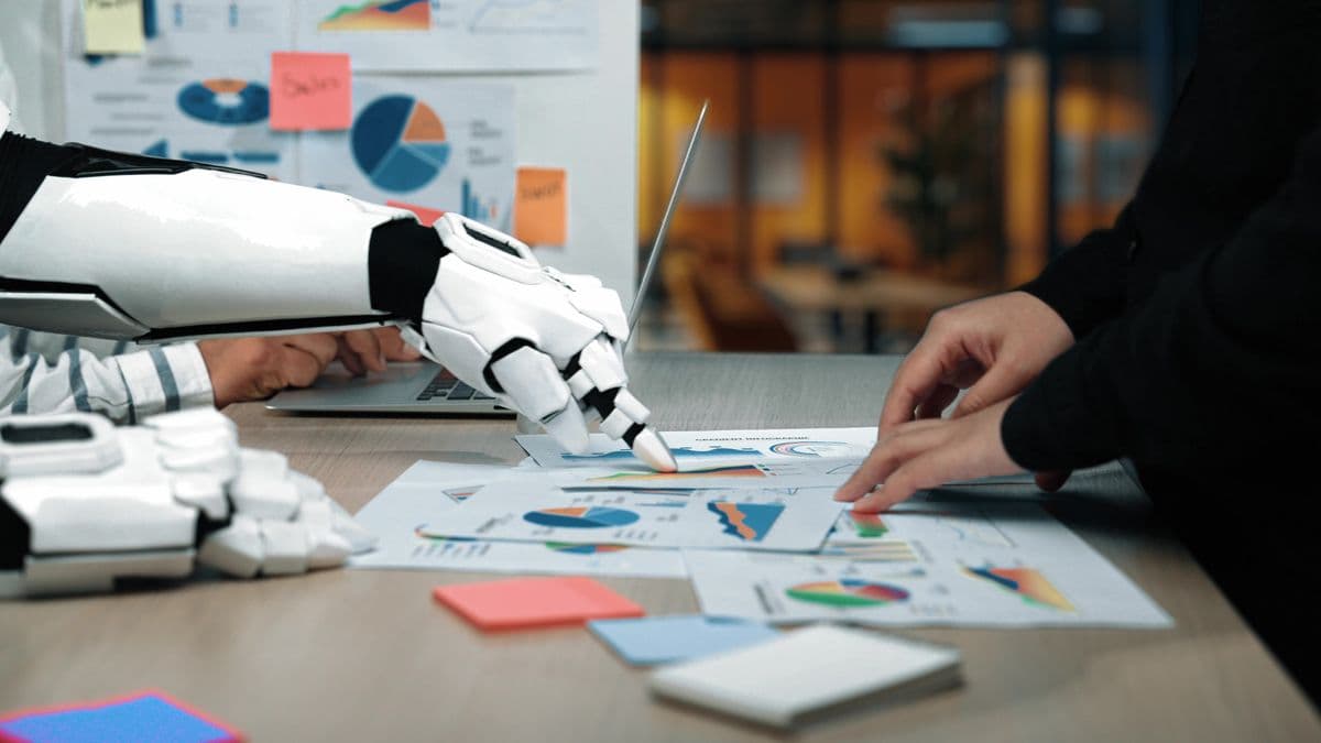 AI reshapes consulting: fewer juniors, more automation