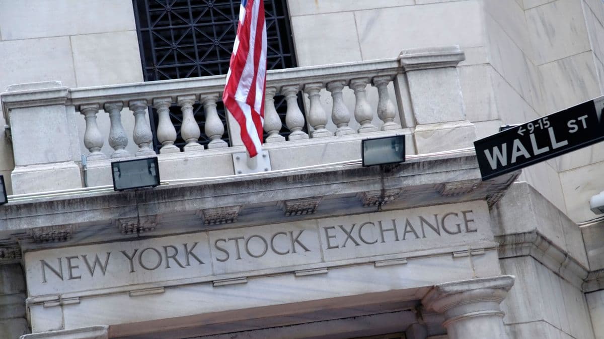 Rising S&P 500 Concentration and AI Exposure Raise Market Risks