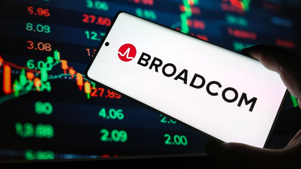 Broadcom’s weaker-than-expected AI-chip outlook triggers steep sell-off and sector-wide declines