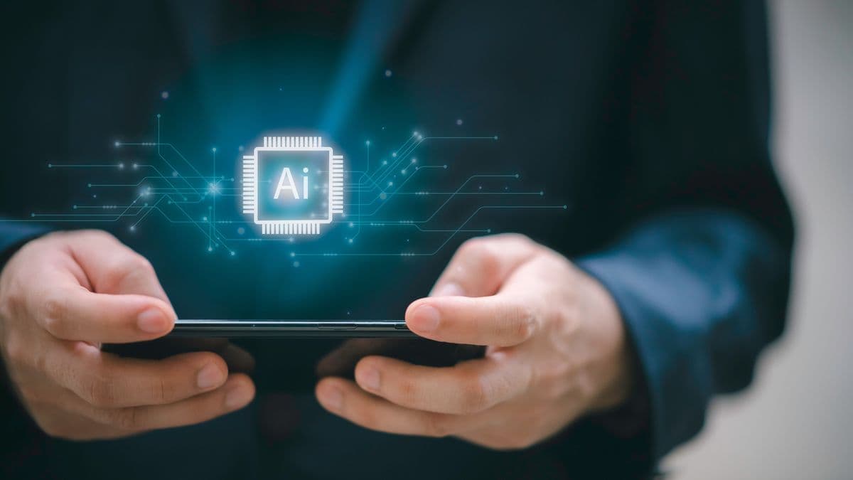Hungarian Fintech Explainer becomes first Hungarian ChatGPT App after OpenAI approval