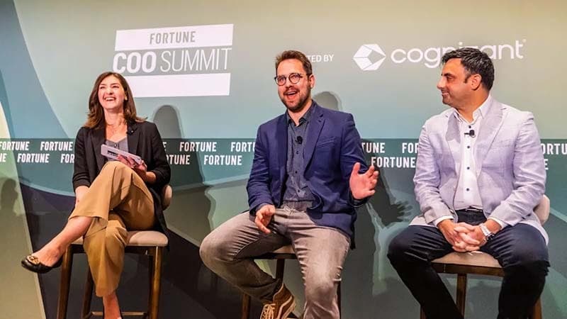 Debate at COO Summit: Are AI Agents Colleagues or Tools — and What Leaders Should Do