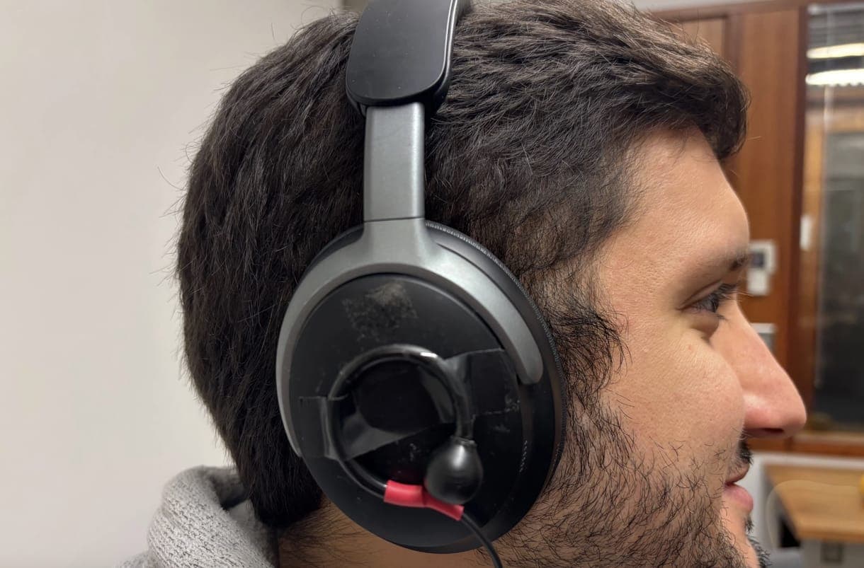University of Washington prototype uses AI to pick and isolate conversational partners in noisy environments