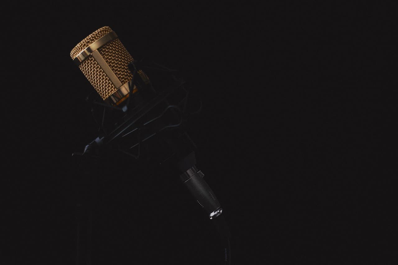 Memoket launches Gem AI wristband: wearable voice recording, auto-summaries and 20-hour battery