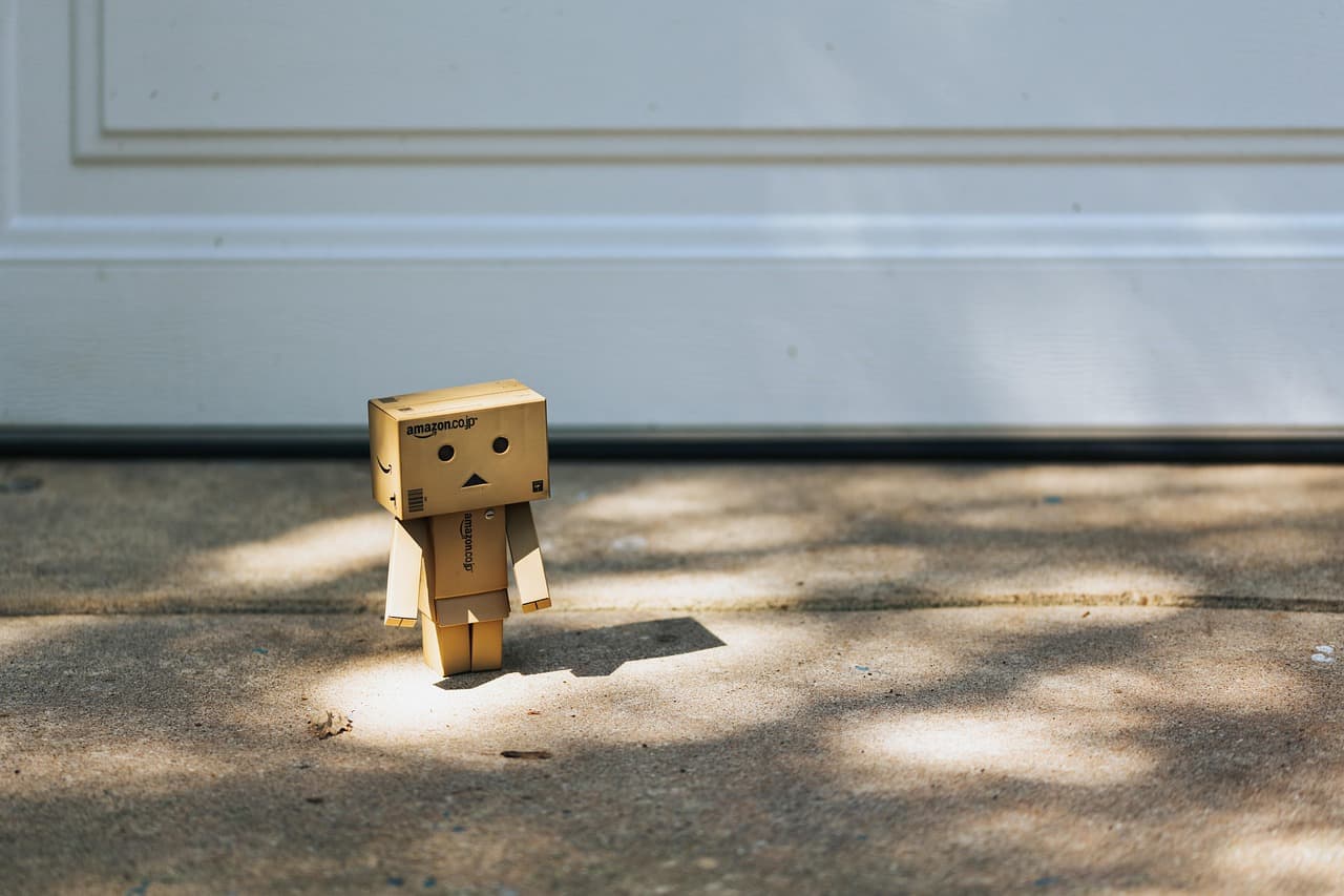 Humanoid robots and robot dogs expand into apparel, logistics and industrial inspection