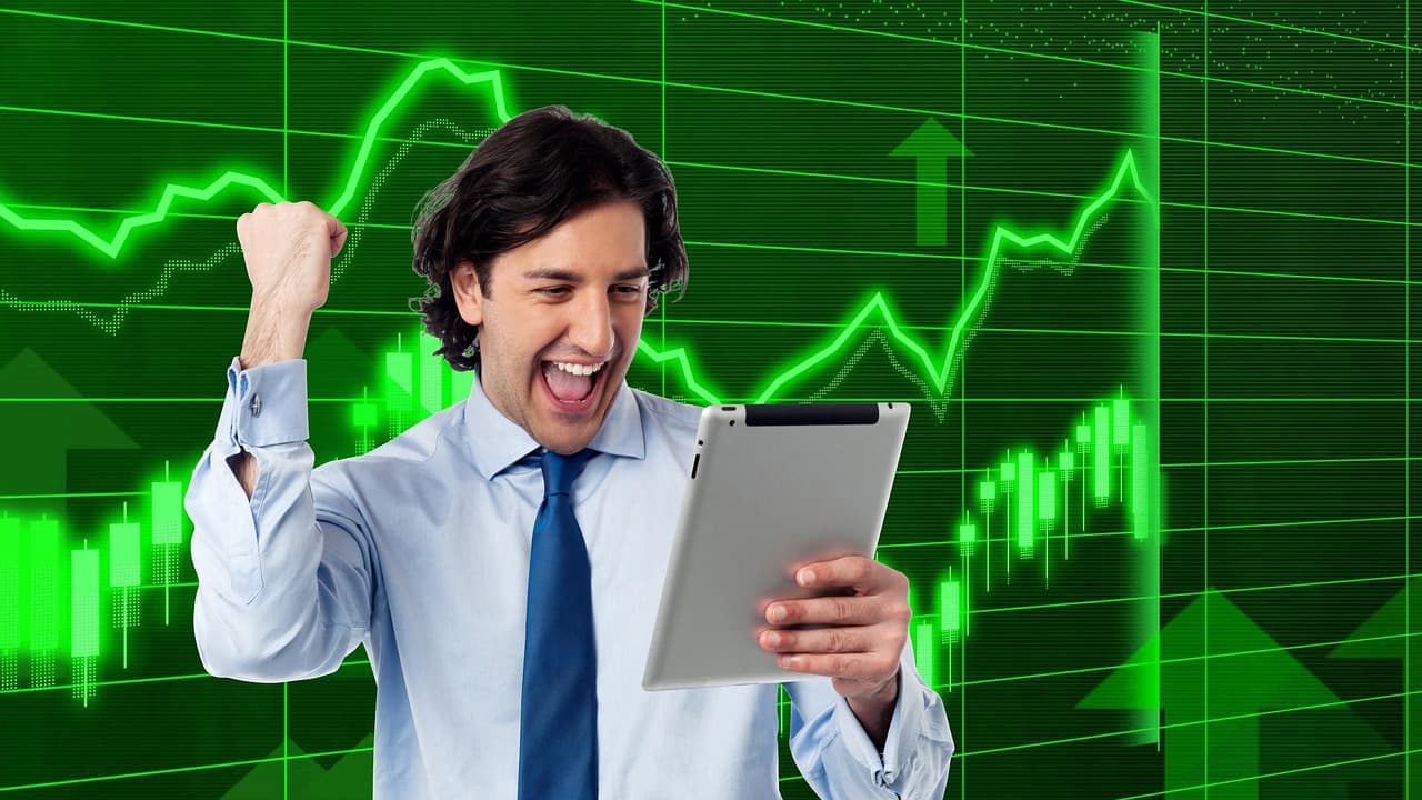 Fed official's comments leave October rate decision open; markets respond positively