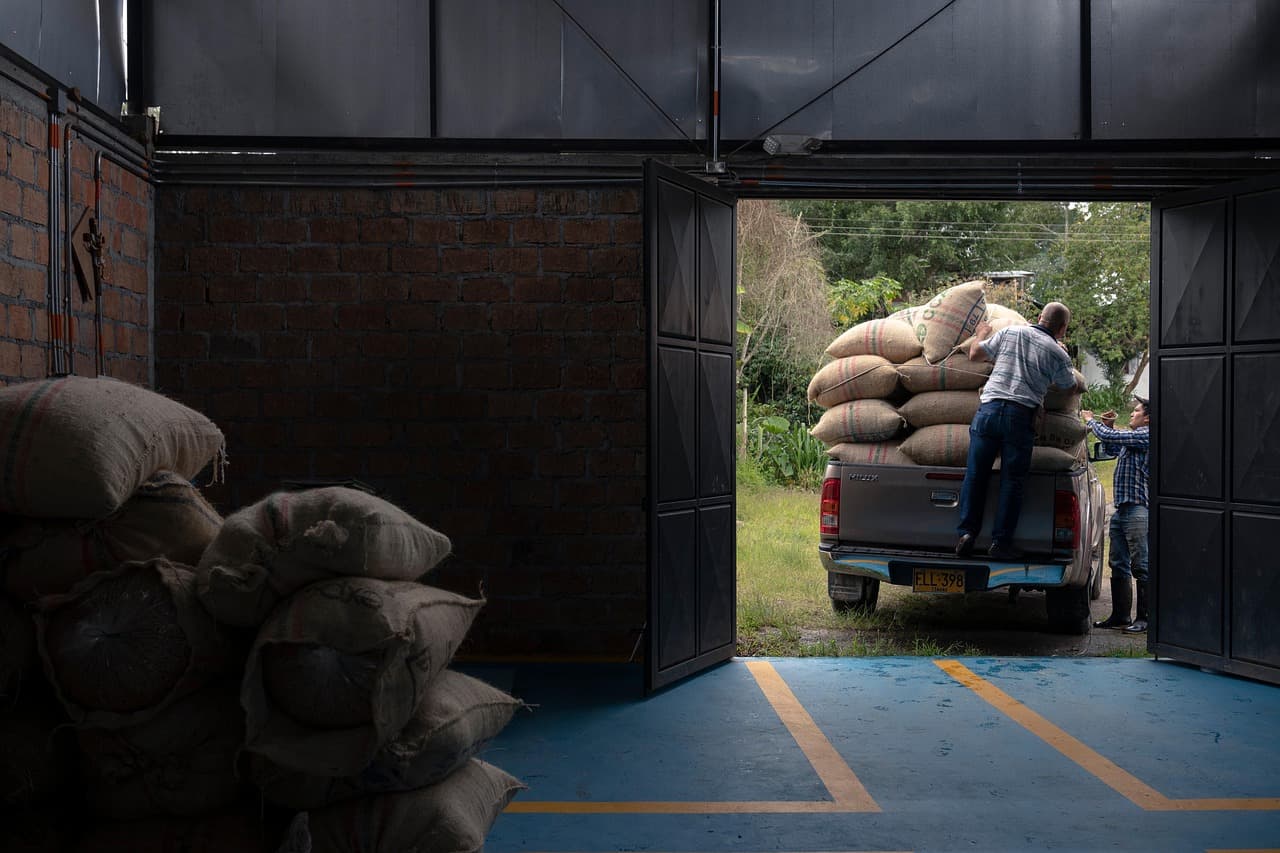 Destro builds AI orchestration layer to integrate humans and robots in logistics