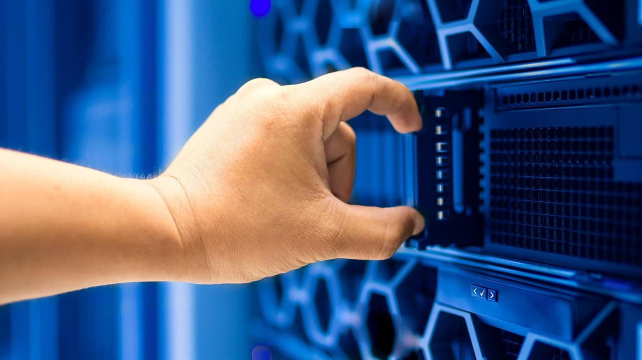 Connecting a Custom Model Context Protocol Server to Claude and ChatGPT
