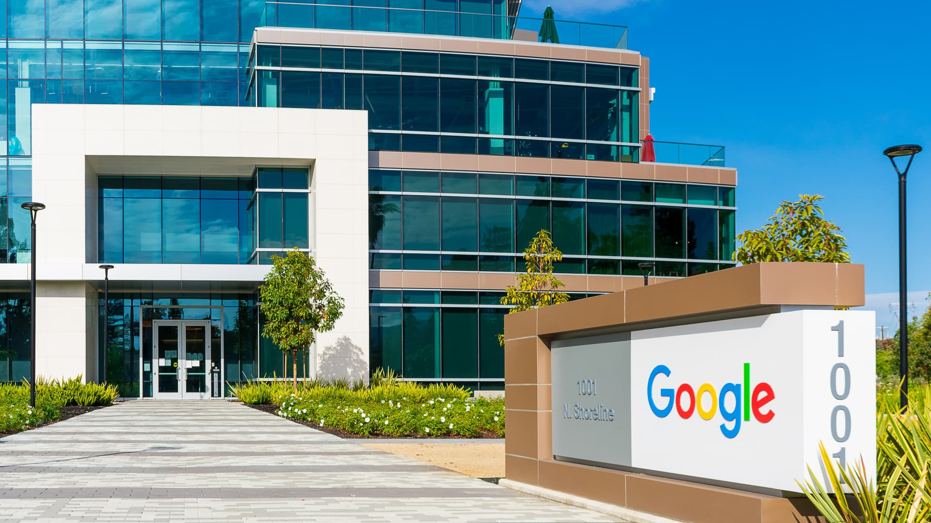 Alphabet launches $80B equity raise with Berkshire Hathaway investing $10B