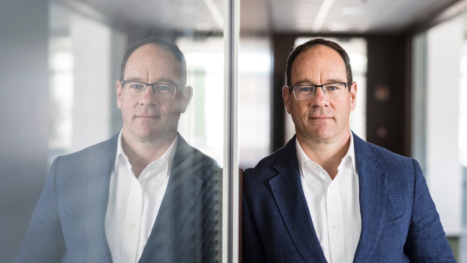 CIB CEO Pál Simák to Leave After 12 Years to Lead Intesa Sanpaolo’s New Digital Acquisition Platform